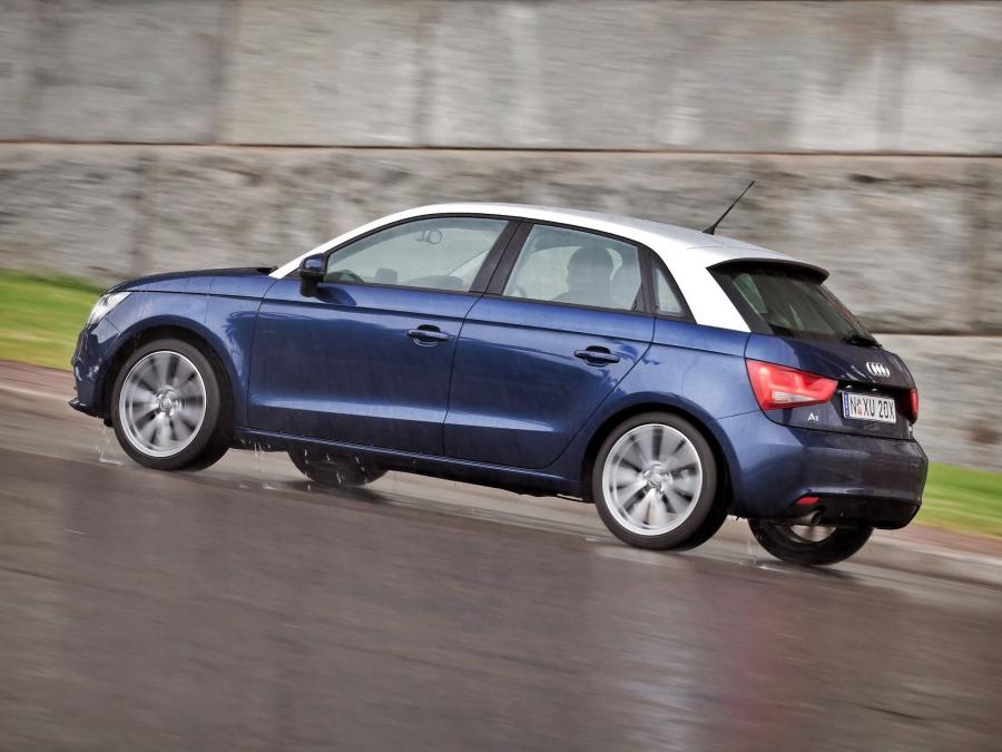  Audi A1 Sportback TDI (8X) 2012 года  (AU) (фото 3 из 20)